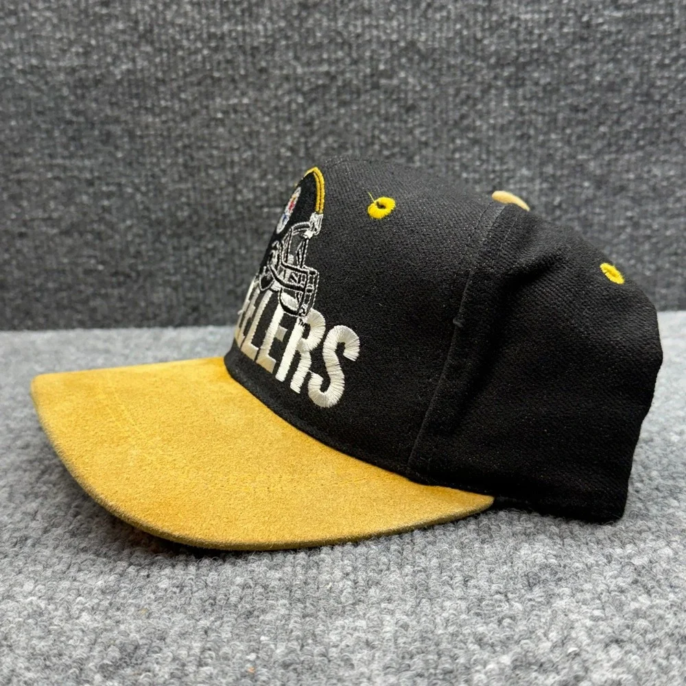 Vintage Pittsburgh Steelers Snapback Hat Universal Industries Black Gold NFL Cap